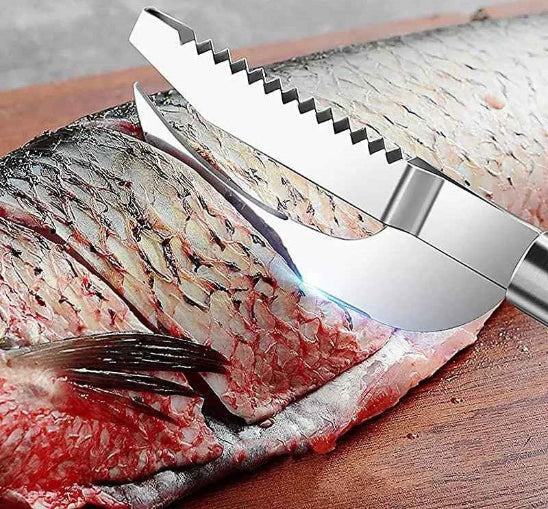 couteau-de-cuisine-coupe-poisson-sur-planche