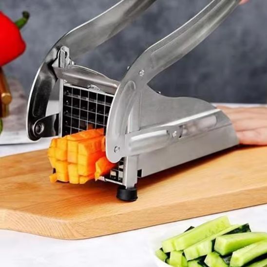 Coupe-frites-presser-pour-faire-carotte