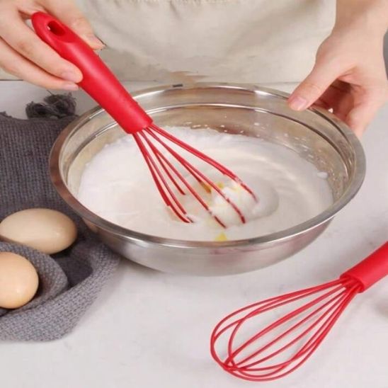 Fouet-de-cuisine-en-silicone-fouet-rouge-creme