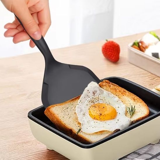 Spatule-de-cuisine-large-en-silicone-oeuf-au-plat