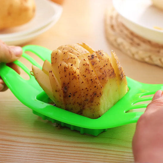 coupe-frites-personne-qui-va-tranche-une-patate