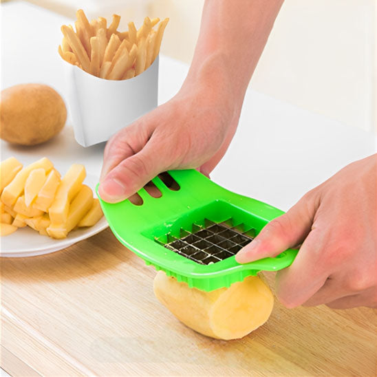 coupe-frites-personne-qui-va-trancher-une-patate-coucher