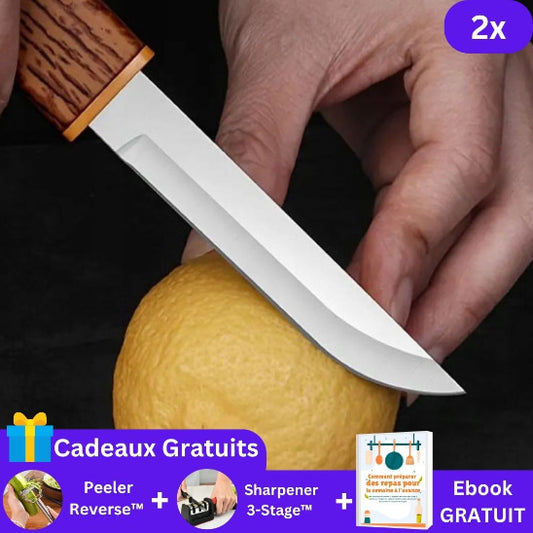 couteau-de-cuisine-personne-qui-coupe-un-citron-sur-le-comptoir