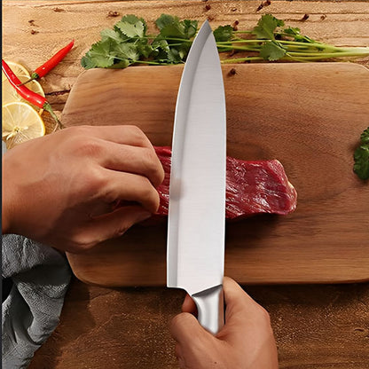 couteau-de-cuisine-personne-qui-decoupe-un-morceau-de-boeuf