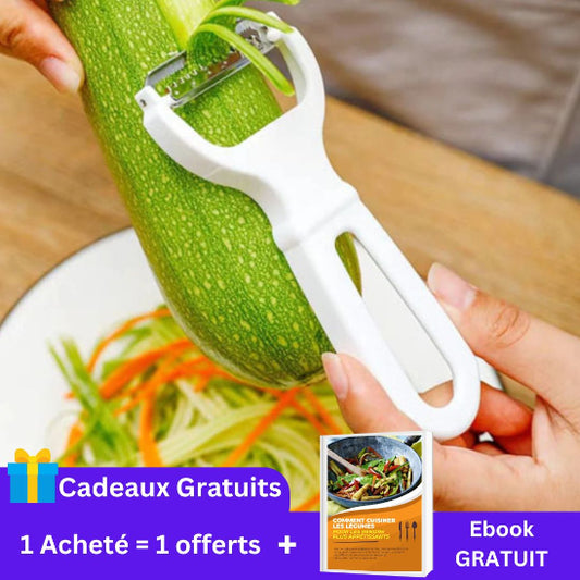 econome-personne-qui-fait-des-juliennes-de-courgette-pour-une-salade