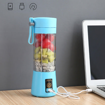 mini-mixeur-bleu-qui-se-fait-charger