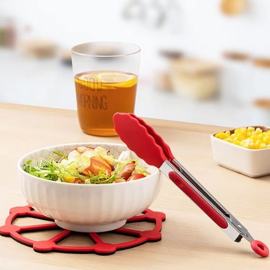 pince-de-cuisine-en-silicone-salade