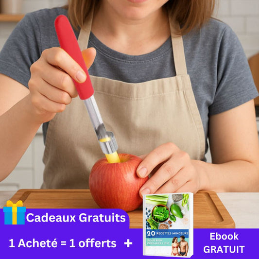 vide-pomme-personne-qui-enleve-le-noyau-d-une-pomme-sur-une-planche-a-decouper